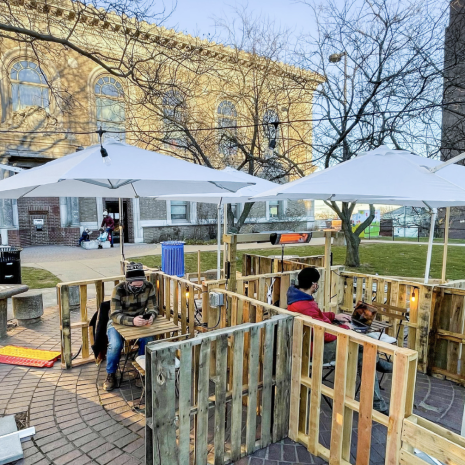 Pop-up Wifi-workstation at Somerville Library