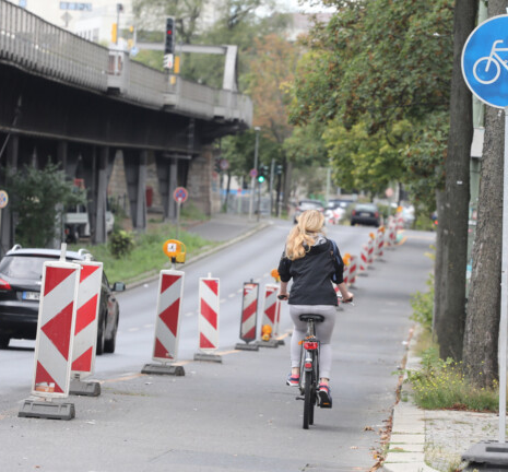 Pop-up bike lane